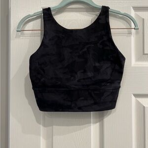 Lululemon camo sports top!